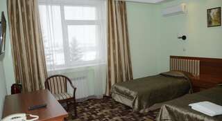Гостиница Аврора Отель Новосибирск Стандартный двухместный номер с 2 отдельными кроватями-4